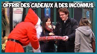 Offrir des cadeaux à des inconnus - Noël Prank - Les Inachevés