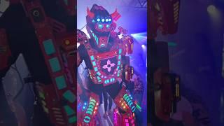 LED ROBOTS SHOW #DukeBOTS #palahoraloka #ElRojito #robot #ledrobot #ledrobotshow #DancingRobot #led