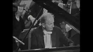 Wilhelm Kempff plays Mozart Piano Concerto No.27, 1st mvt - Allegro (1970 film footage)