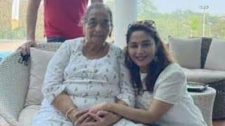 Madhuri Dixit with mother  Snehlata must watch dhak dhak girl #madhuri Dixit #snehlsta #shorts