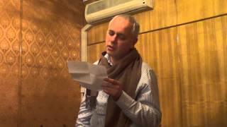 Поэт Алексей Ивантер читает свои стихи