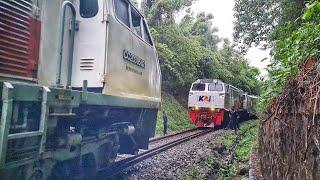 KETIKA KERETA BUTUH PERTOLONGAN DI ATAS BUKIT !