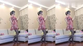 小君妹妹一首柔美甜蜜歌曲舞蹈，看的我心都化了！