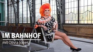 Im Bahnhof mit … Olivia Jones