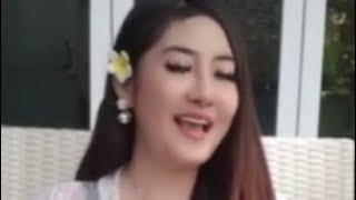 Riska Ariska,sembayang sambilan ngonten