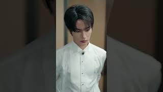 He saved her#TwoMenAreFightingforHerHeart #shorts #Chinesedrama #cdrama #dramachina #minidrama #fyp