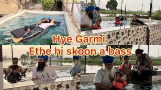Hye garmi, par pool ch mja a gya jwaka de v njare lagge ne