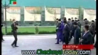 Рамзан Кадыров доставил чашу Пророка (мир ему)