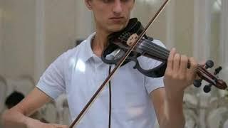 Solo Violin.