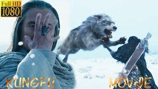 Evil old man manipulates 1,000 wolves to attack;kung fu lad slays the wolf king to stop the massacre