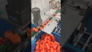 Plastic bottle cutting machine