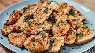 Do you have chicken breast at home? Try the recipe for fried chicken in garlic sauce, very tasty