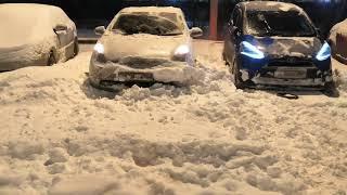 Toyota Prius 20 vs Snow