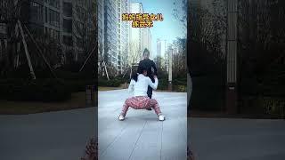 母女练功 武术 中华武术博大精深 言传身教 练功