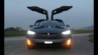 Tesla Model X - CRAZY LIGHTSHOW !!! Must see! Full HD