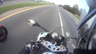 BMW S1000RR (full stock) vs Honda CBR1000RR (mod)