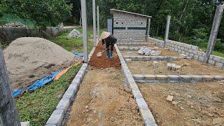 build brick walls, pour soil, level the breeding pig pen