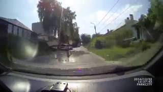 В центре Курска парень пострадал в серьезной аварии (видео Сергея Землякова)