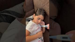 Η ΑΝΔΡΙΑΝΑ ΑΡΡΩΣΤΗΣΕ #alenaandlittleprincess #andriana #alena #shorts