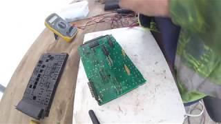 How to disassemble and assemble the Chrysler Dodge fuse box / Разбираем блок предохранителя Chrysler