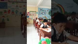 ketahuan Nyontek dari gurubocil SD lagi ujian