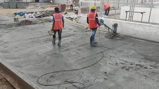 Road concrete finishing process with fan floter machine