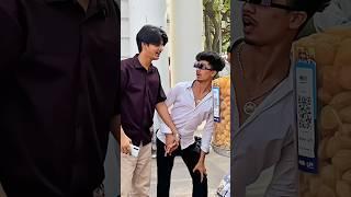 2 idiotsvoice prank