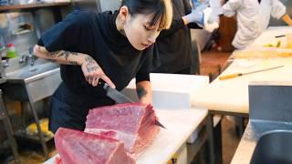 Sashimi Girl! The Beautiful Young Girl Inherits Her Grandfather’s Shop and Elegantly Prepares Fish