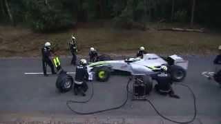 Formula 1 - 2009 - Brawn GP Pit Stop Test, attacked by a "cute" bear