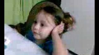 UNA NIÑA QUE HABLA MUCHO