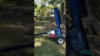 John Deere with 26 Ton Log Splitter #shortsvideo #kevinnadeau