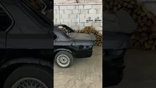 Клеим спойлер на багажник #антонмаляр #своимируками #bmwe30 #bmwe28 #сделайсам #shorts