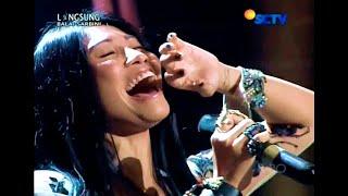 Anggun 'Semut Hitam"  in duet with Ari Lasso