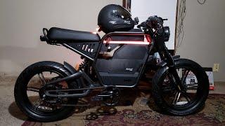 Custom Cafe Racer Style Ride1Up Revv1 Knight Rider style