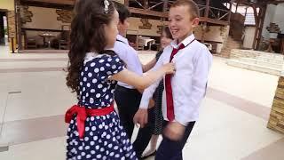 2 часть Прощание с начальной школой 4 класс 2015 г Гамияхская
