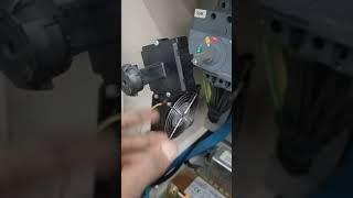 Siemens Circuit Breaker is going trip condition during try to on but fail it. #Siemens #CircuitBrake