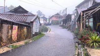 Heavy rain in rural Indonesia||mountain villages full of pond water||indoculture