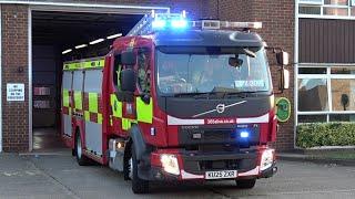 Slade Park JX30P1 Pump Turnout to Fire with Lights & Sirens - Oxfordshire Fire & Rescue Service!