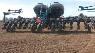 Beck's Hybrids Corn Seed Company Tests First Multi-Hybrid Planter with Kinze Manufacturing