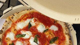 Most Authentic Neapolitan Pizza in Québec City - must go zero waste pizzeria 