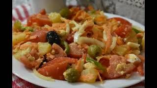 Легкий и питательный летний салат. Ensalada de verano con aceitunas.