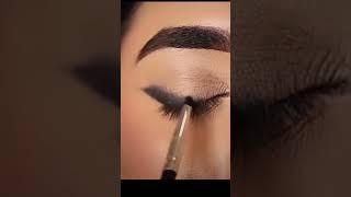 Soft smooky glittri eye makeup #youtubeshorts #eyemakeup #smookyeye #priyankadhingramakeover