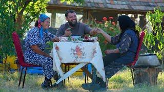 Daily Life in the Mountains: Rustic Village Living and Grandma's Cooking