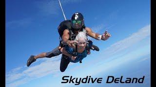 Lee has a beautiful skydive