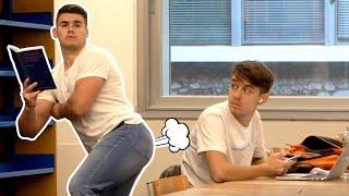 FARTING IN THE LIBRARY 