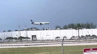 B767 amerijet landing Miami