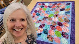 EASIEST BEGINNER QUILT EVER!! ***FREE PATTERN*** "Mini Petals" tutorial!