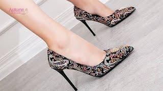 Elegant and noble autumn high heels with extremely striking and eye-catching color design