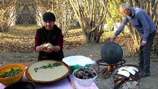 Бабушка готовит кутаб и турецкий хлеб с дедушкой - Урожай шпината