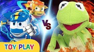 Toy Play | Giant Frog Attack!! | Robot Trains Toy Play